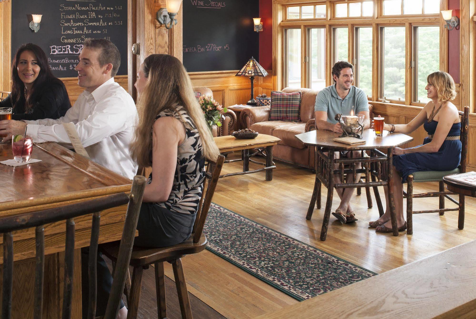 Friends Lake Inn Chestertown 外观 照片