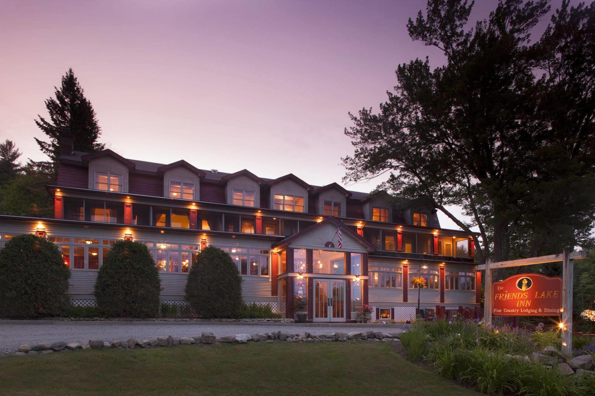 Friends Lake Inn Chestertown 外观 照片